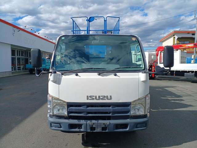 Isuzu Elf 2