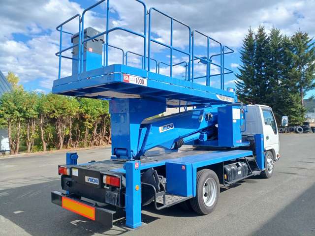 Isuzu Elf 5