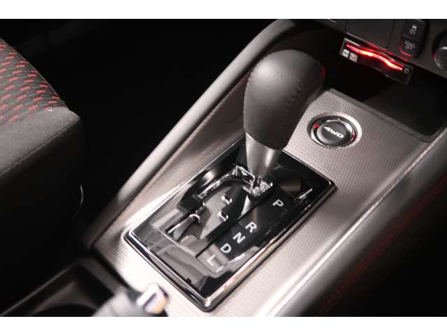 Mitsubishi RVR 12
