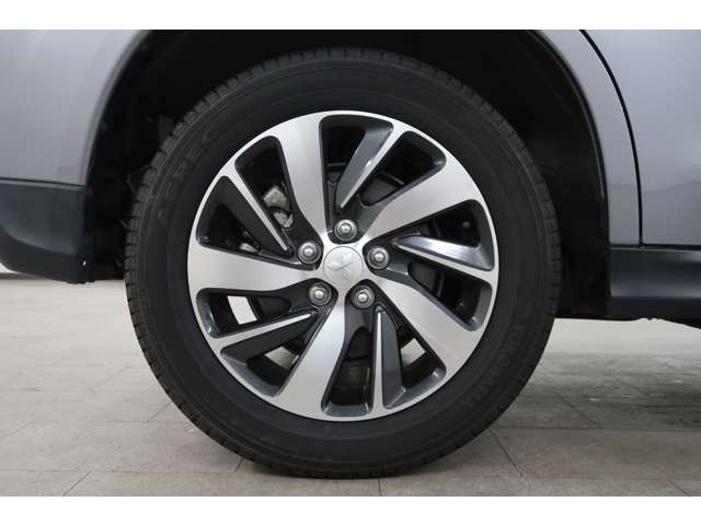 Mitsubishi RVR 9