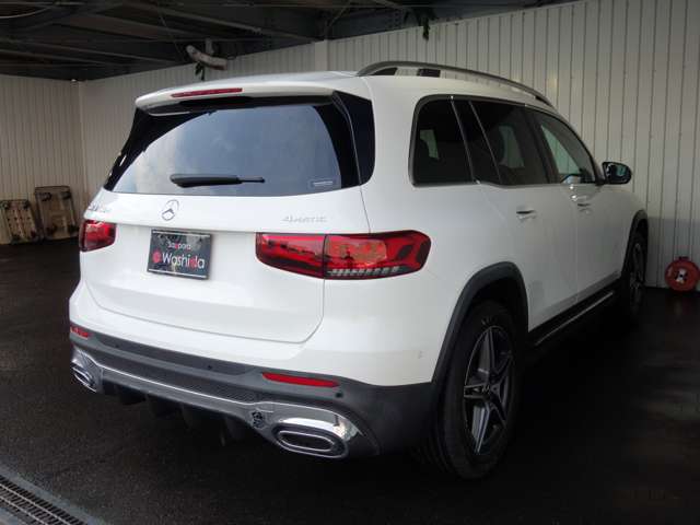 Mercedes-Benz GLB 8