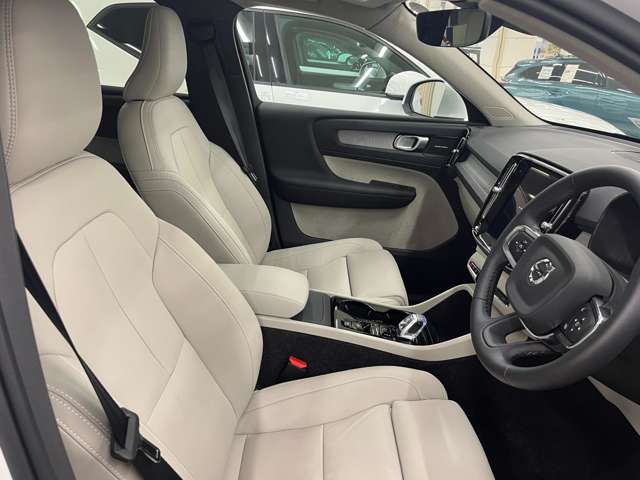 Volvo XC40 9