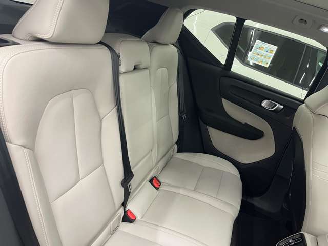 Volvo XC40 10