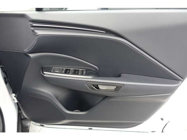 Lexus LBX 12