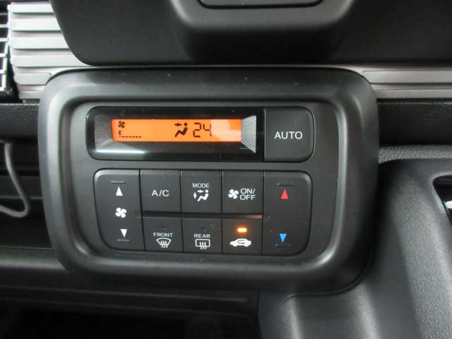 Honda N-VAN 12
