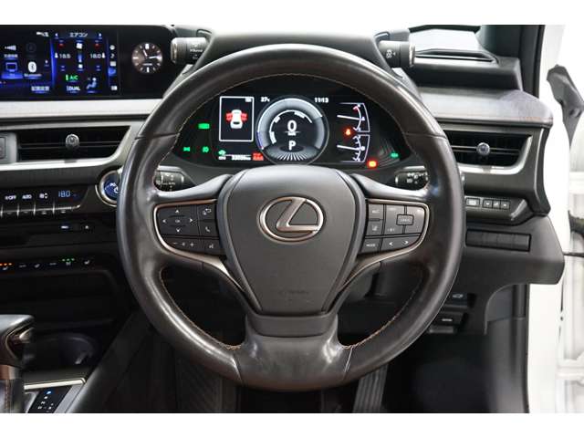 Lexus UX 9