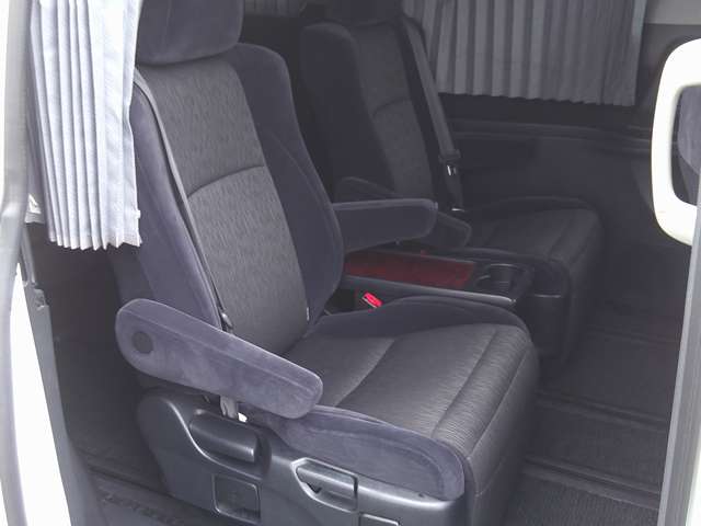 Toyota Alphard 11