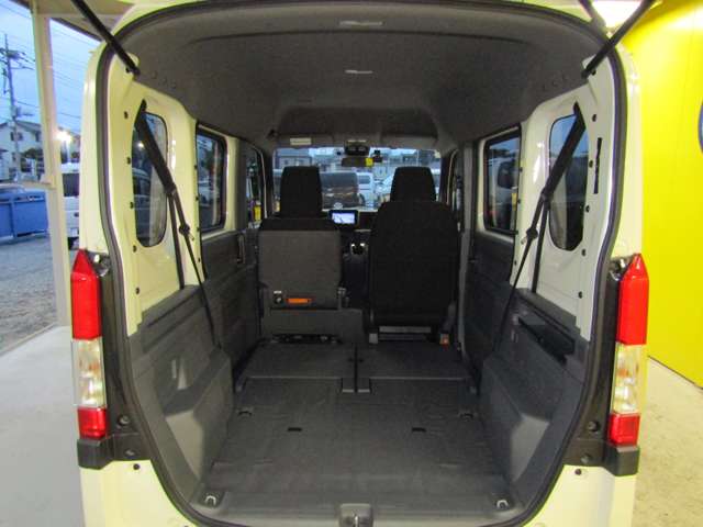 Honda N-VAN 9