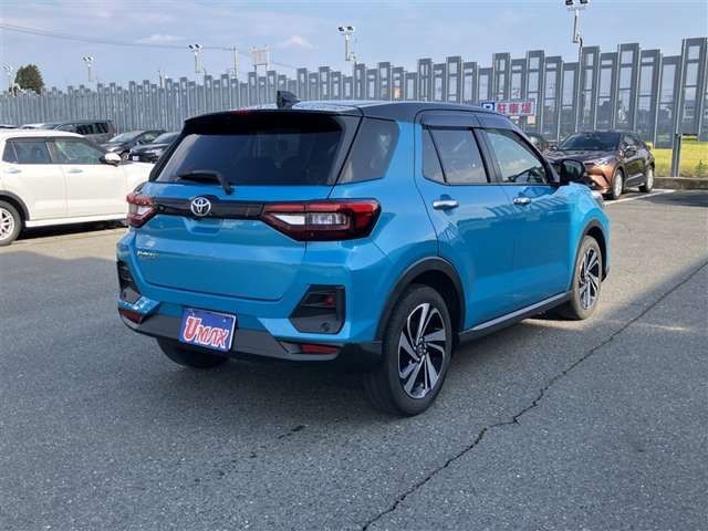 Toyota Raize 7