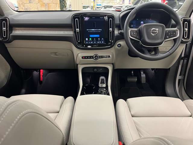 Volvo XC40 3