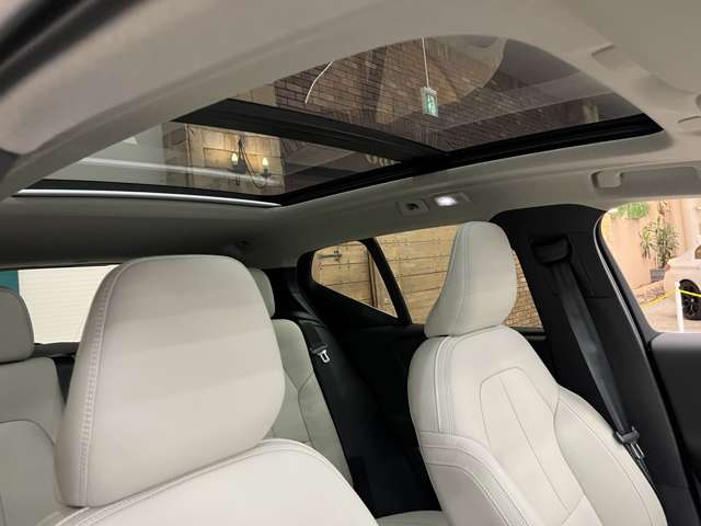 Volvo XC40 8