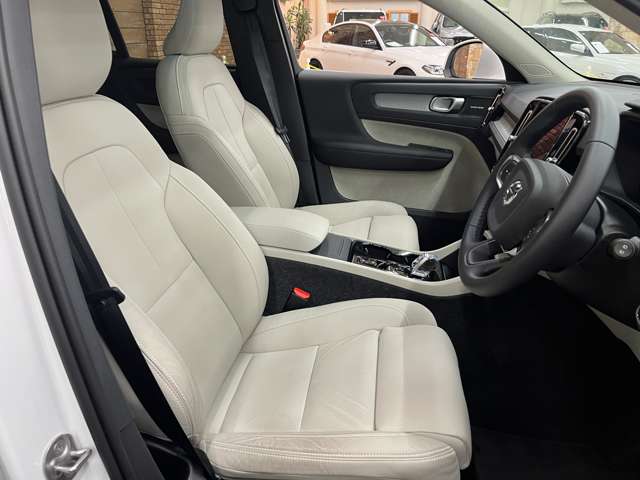 Volvo XC40 9
