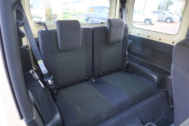 Suzuki Jimny 10