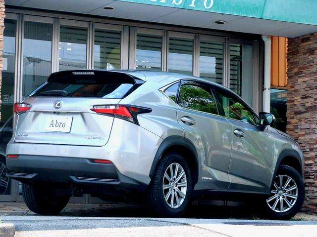 Lexus NX 8