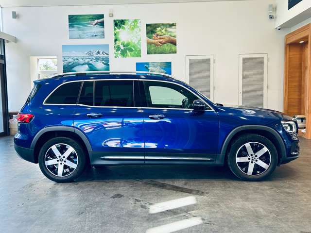 Mercedes-Benz GLB 8