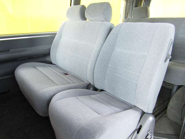 Toyota Hiace 8