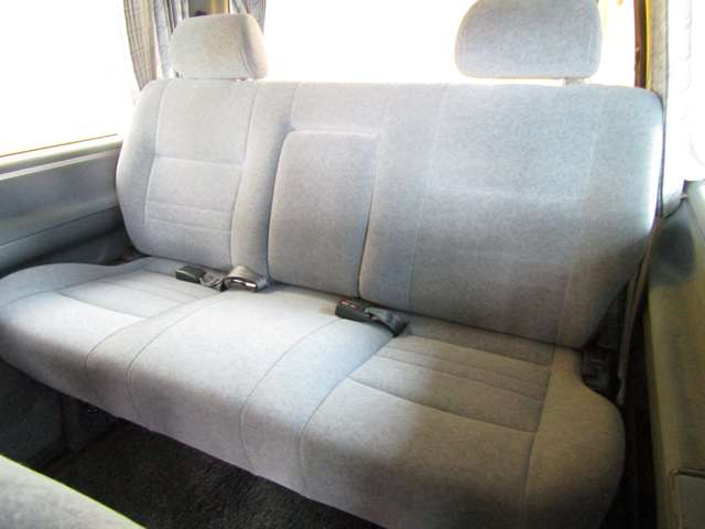 Toyota Hiace 9