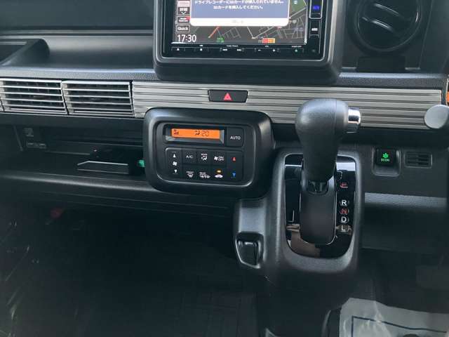 Honda N-VAN 9