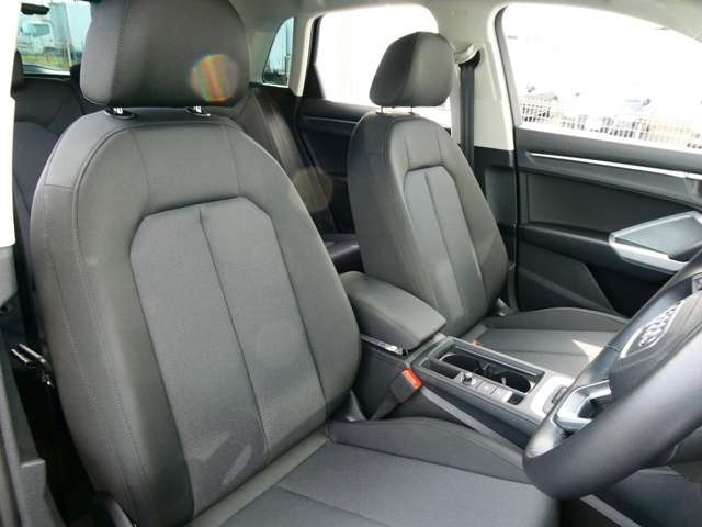 Audi Q3 10