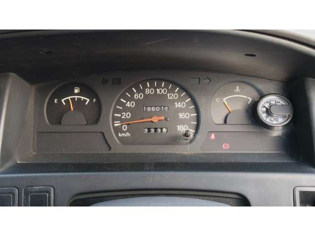 Mitsubishi デリカカーゴ 12