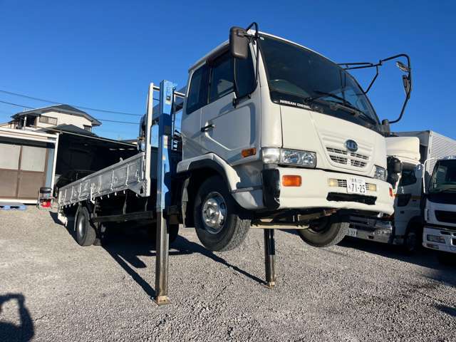 UD Trucks Condor 11