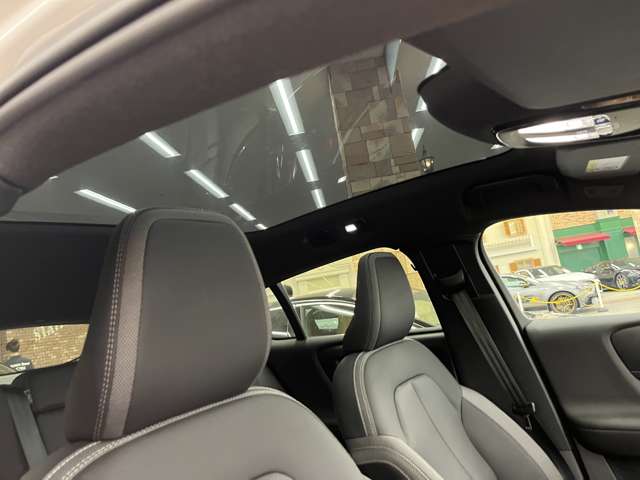 Volvo C40 8