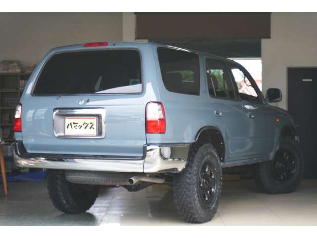 Toyota Hilux Surf 2