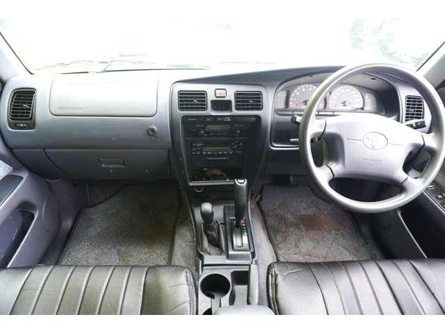Toyota Hilux Surf 7