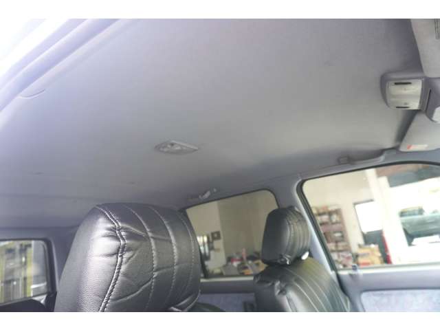 Toyota Hilux Surf 9