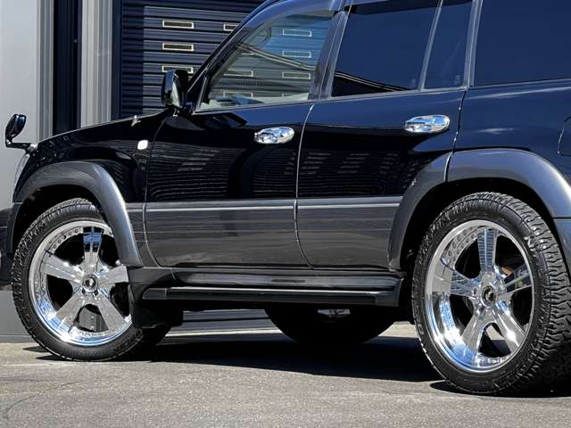 Toyota Land Cruiser Cygnus 12