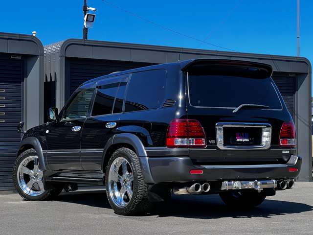 Toyota Land Cruiser Cygnus 5