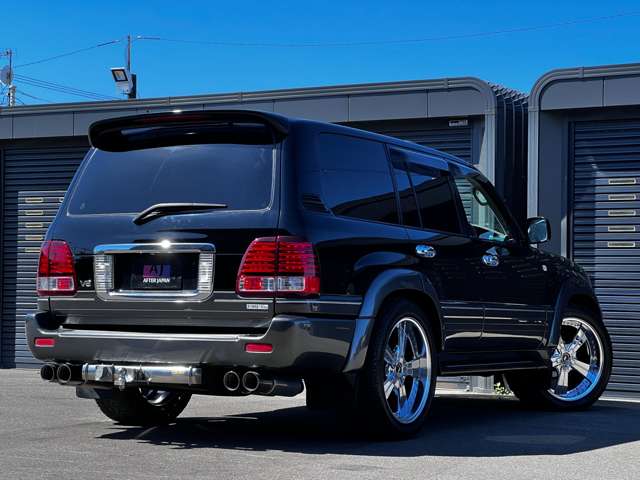 Toyota Land Cruiser Cygnus 7