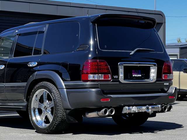 Toyota Land Cruiser Cygnus 10