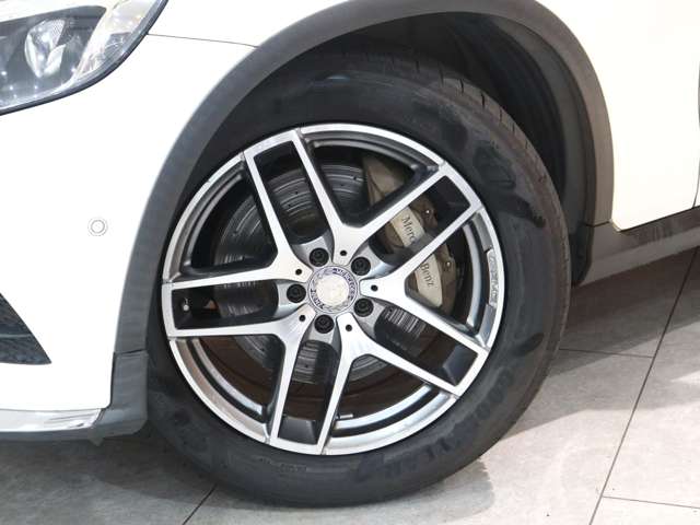 Mercedes-Benz GLC 11