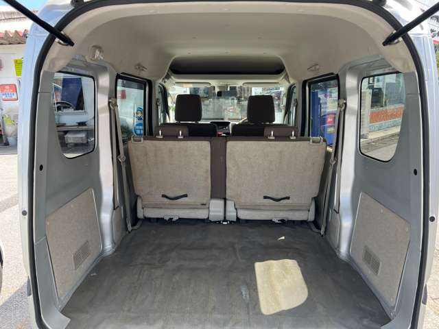 Nissan NV100 Clipper 11