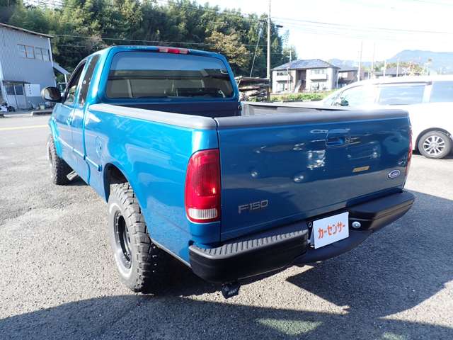 Ford F-150 8