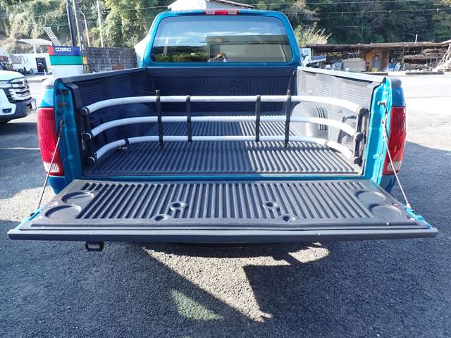 Ford F-150 9