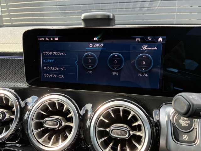 Mercedes-Benz GLB 12