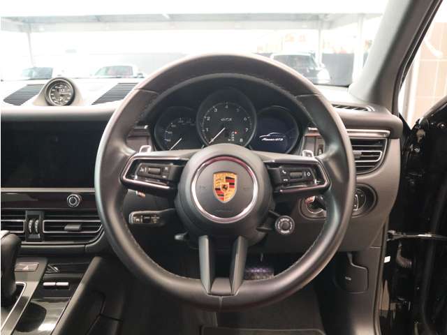 Porsche Macan 11