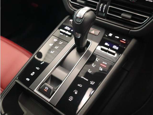 Porsche Macan 12