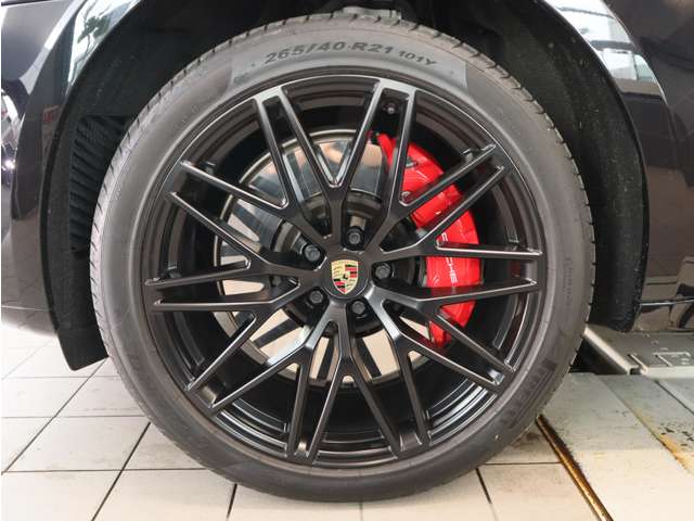 Porsche Macan 8