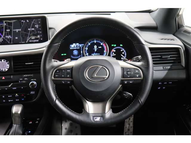 Lexus RX 9