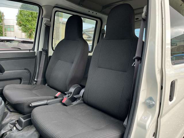 Daihatsu Hijet Cargo 11