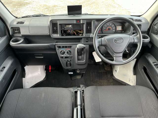 Daihatsu Hijet Cargo 3