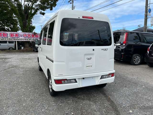 Daihatsu Hijet Cargo 9