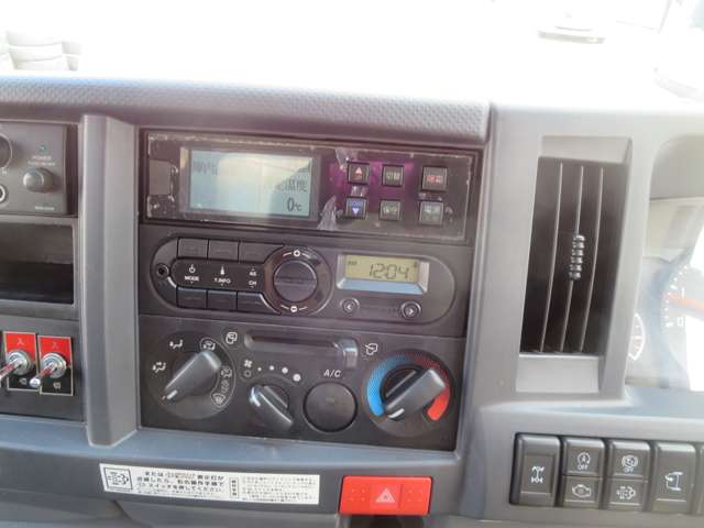 Isuzu Elf 6