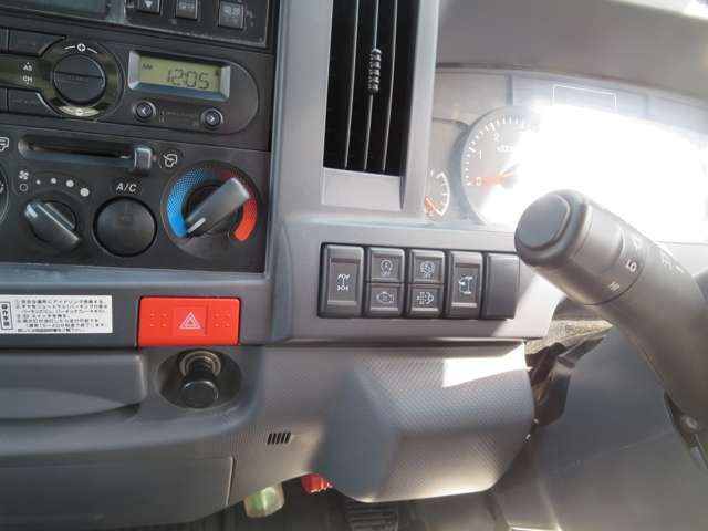 Isuzu Elf 9