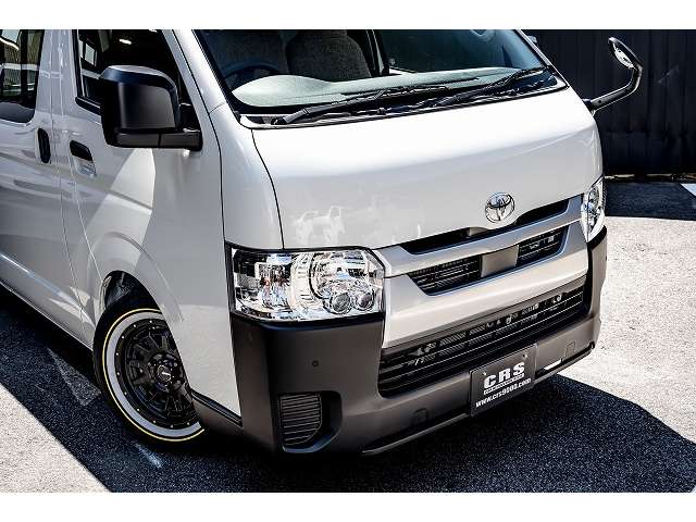 Toyota Hiace Van 7