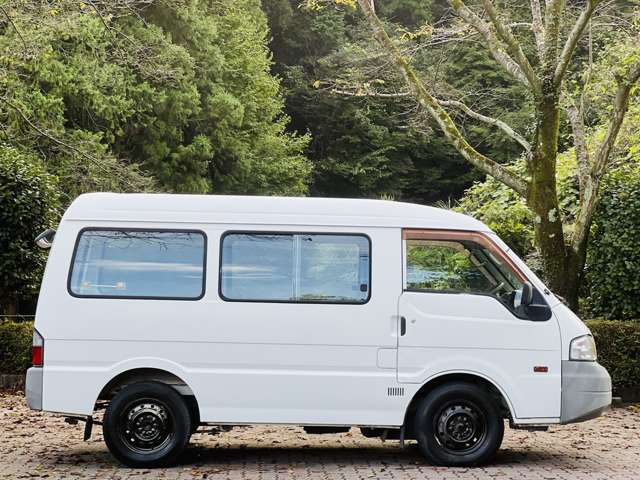 Nissan Vanette 5