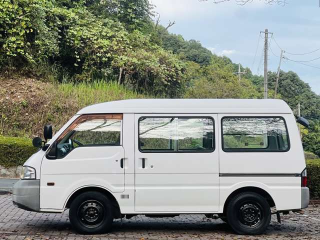 Nissan Vanette 6